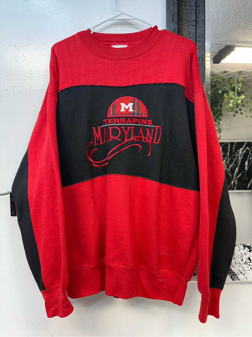 Vintage Maryland Red and Black Crewneck Sweatshirt fits like Large